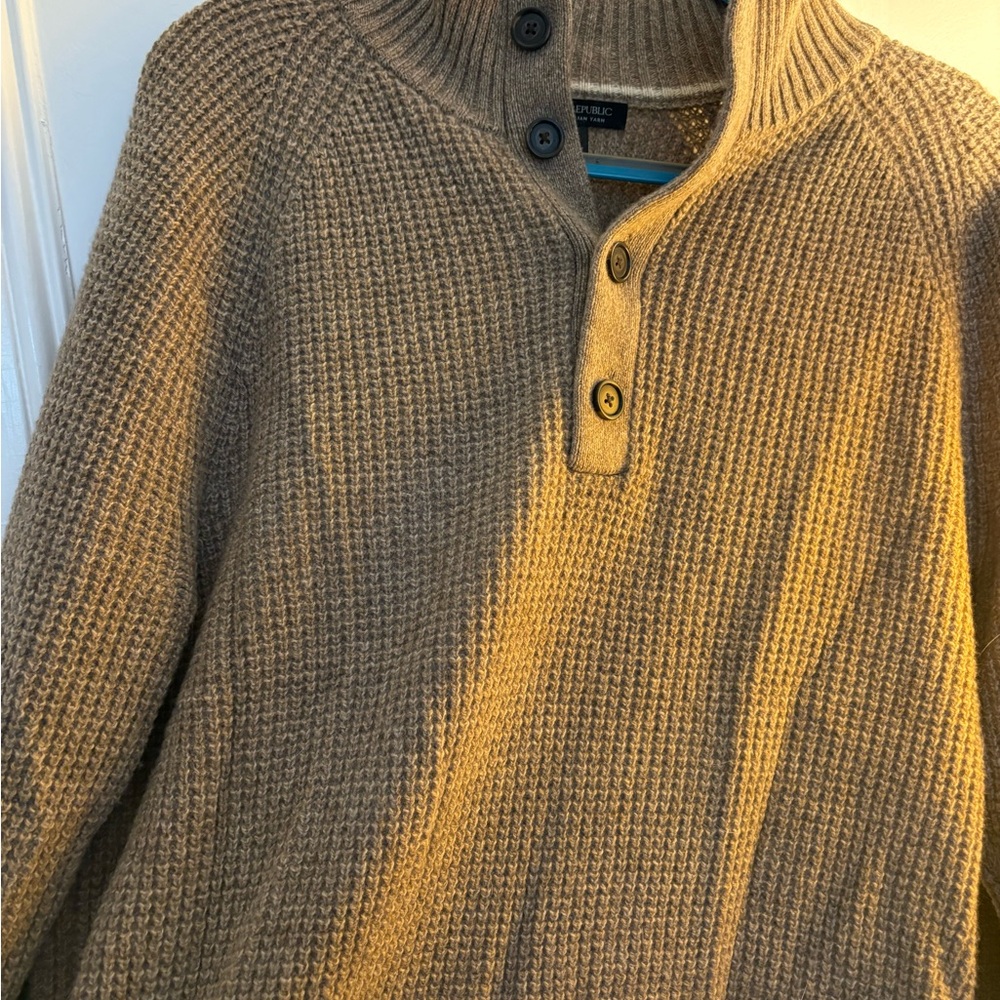 Banana Republic Men's Tan Wool Sweater